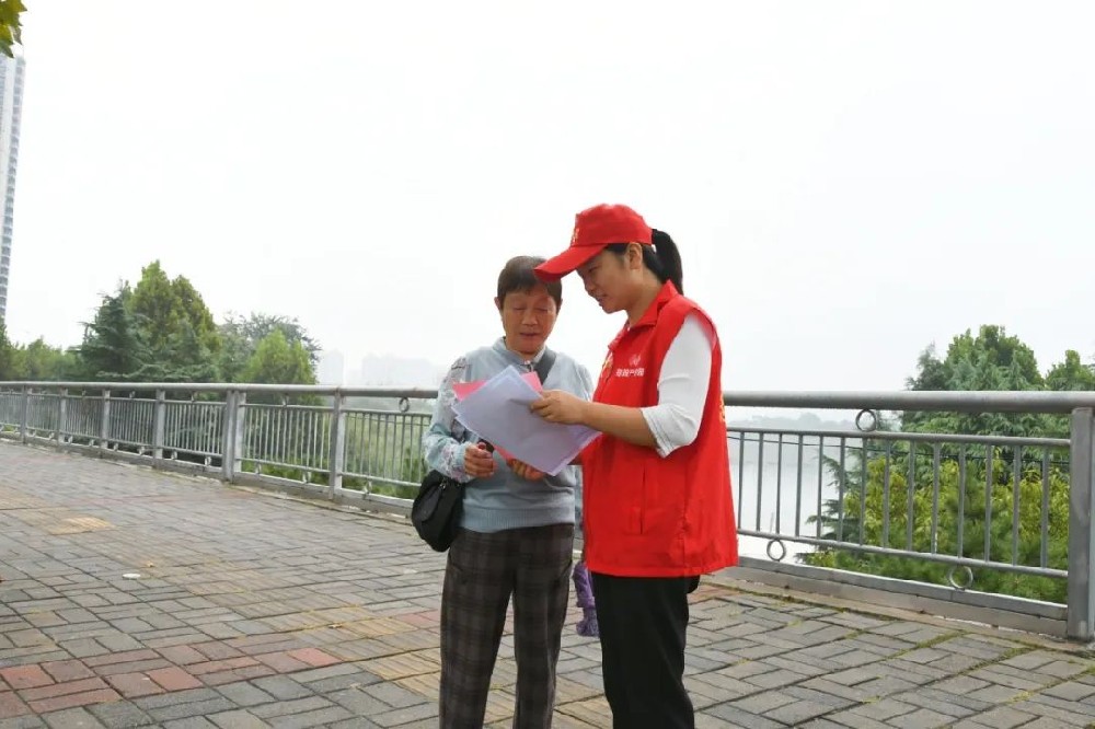 【精神文明建設(shè)】鄭投產(chǎn)業(yè)園公司組織開展文明旅游志愿宣傳活動(dòng)