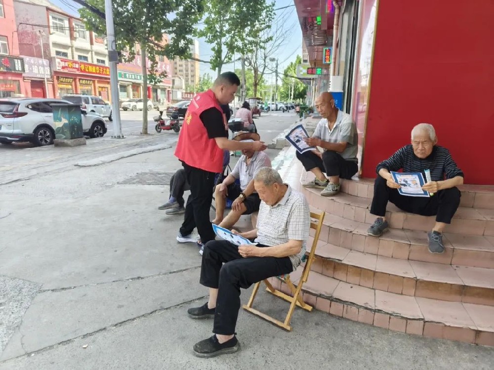 【精神文明建設(shè)】共建網(wǎng)絡(luò)文明 共享清朗空間│鄭投產(chǎn)業(yè)園公司聯(lián)合馬寨社區(qū)開(kāi)展網(wǎng)絡(luò)文明傳播志愿活動(dòng)